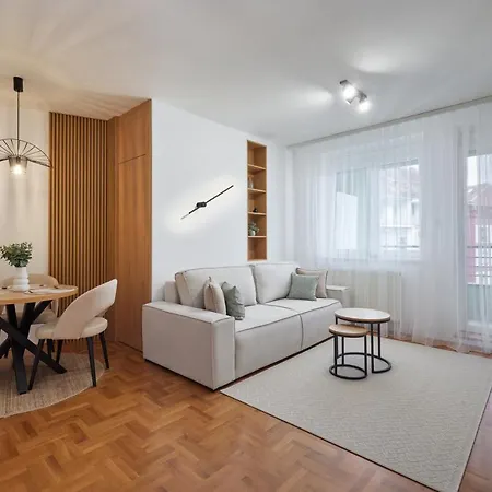 Modern Living Apt - City Center Elegance - Free Parking Нови Сад Екстериор снимка