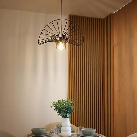 Modern Living Apt - City Center Elegance - Free Parking Нови Сад Екстериор снимка