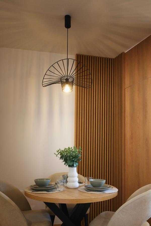 Modern Living - Center Elegance - Free Parking Apartment Novi Sad