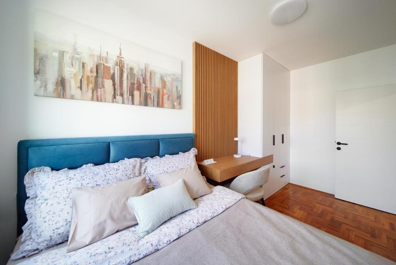 Modern Living - Center Elegance - Free Parking Apartment